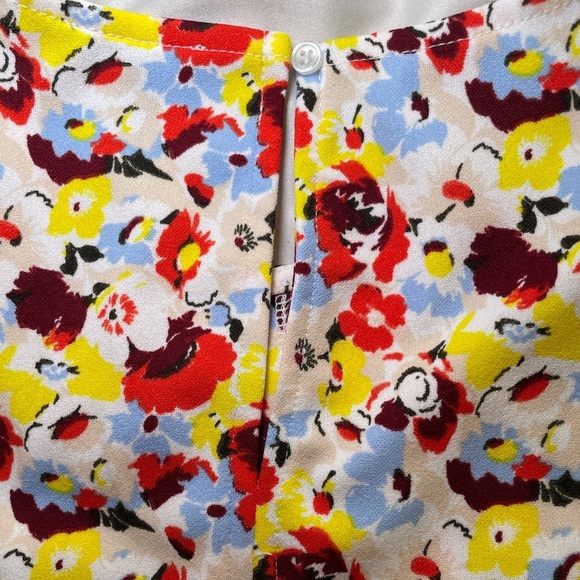 Ann Taylor Floral Top with Tie sz S - Picture 4 of 6